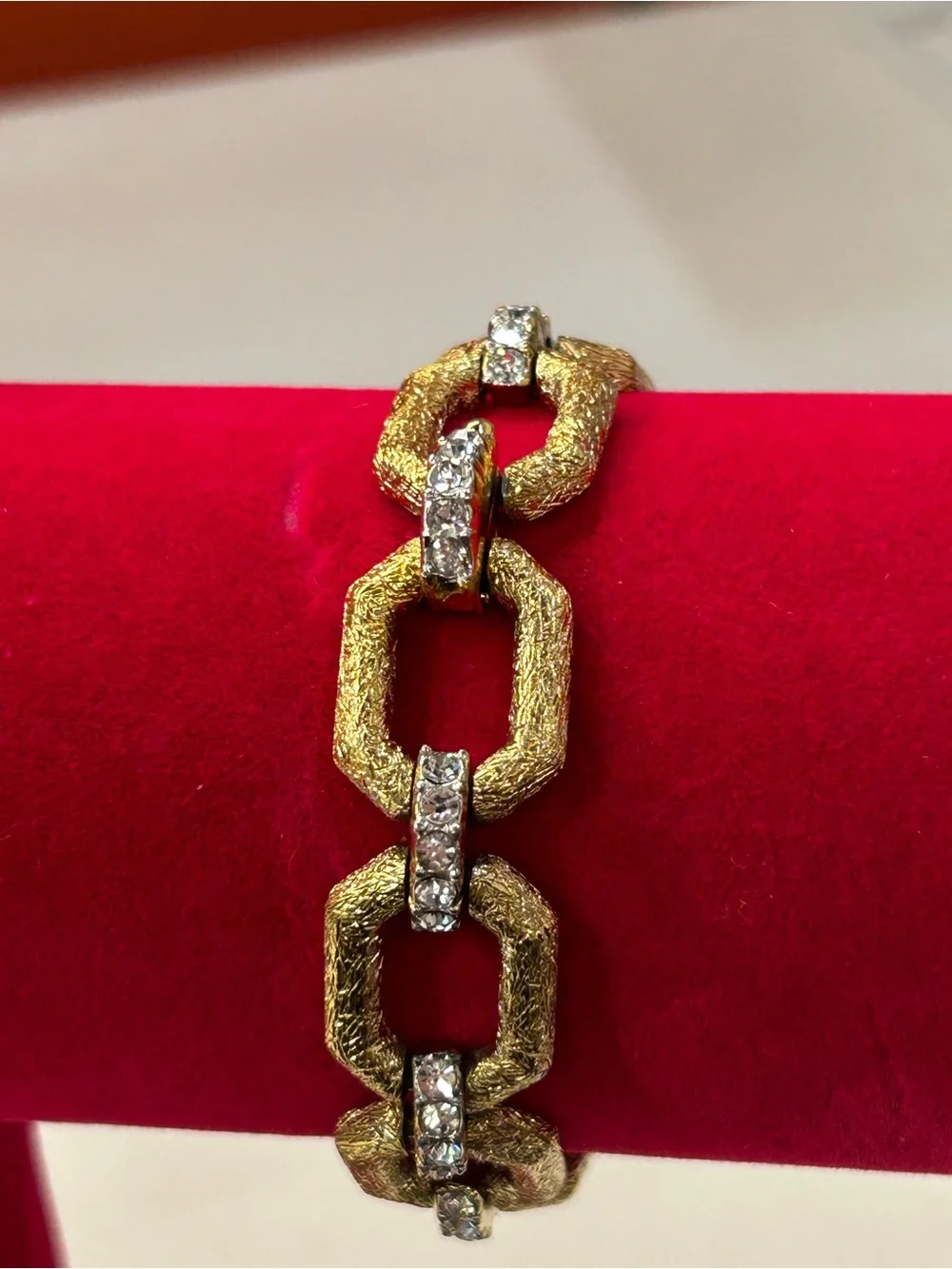 Fabulous vintage Atwood Sawyer gold plated couture style bracelet